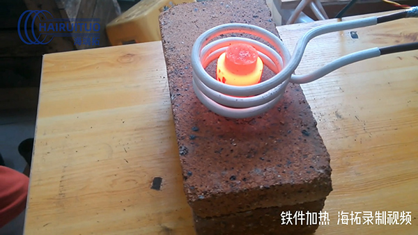 高頻感應(yīng)加熱設(shè)備-日常操作中應(yīng)注意的操作標準