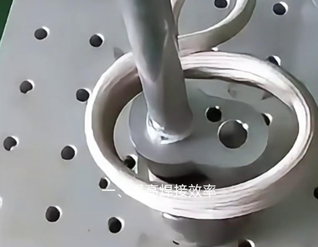 鋁件焊接設(shè)備中，手持式高頻焊機(jī)是一種適用于鋁管焊接的高效、便捷的焊接工具