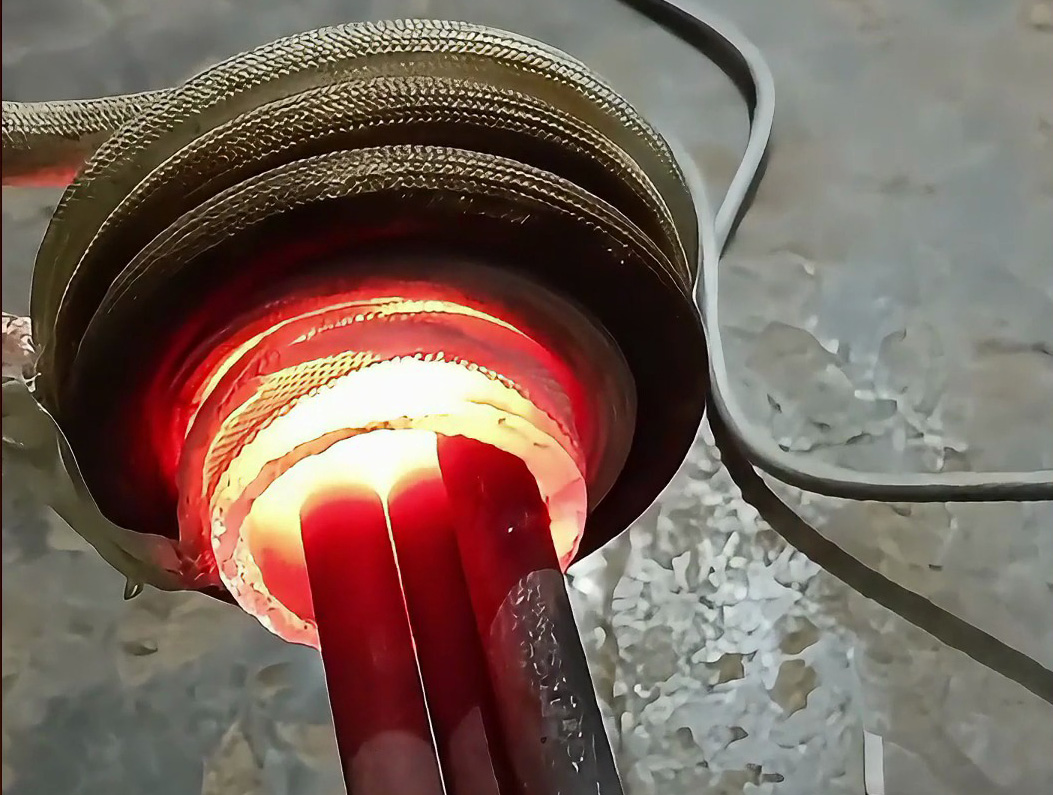 海拓高頻加熱機(jī)：石英護(hù)套線圈護(hù)件又安全，升溫快適配多工藝