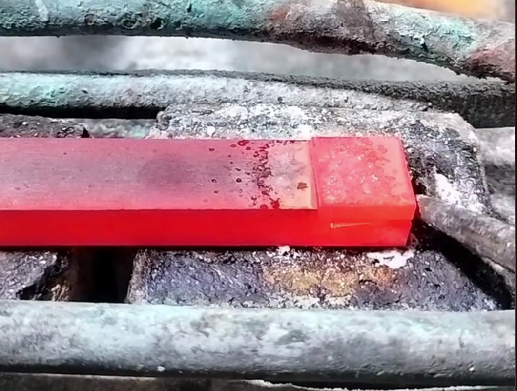 現(xiàn)場(chǎng)工藝演示！海拓高頻焊接機(jī)，搞定去毛刺刀硬質(zhì)合金釬焊