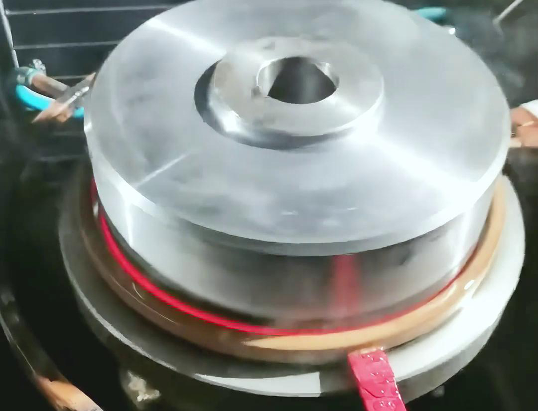 自動(dòng)化淬火機(jī)床的應(yīng)用有助于企業(yè)提高生產(chǎn)效率、降低成本、提升產(chǎn)品質(zhì)量