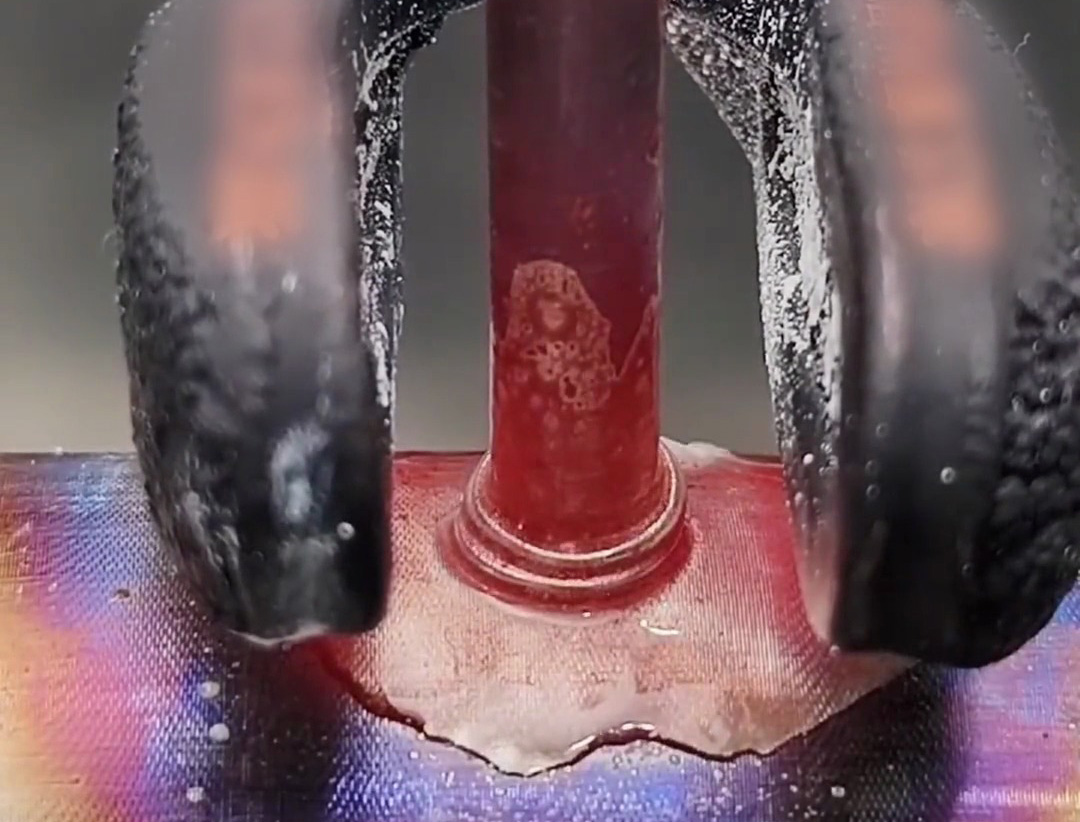不銹鋼管引出銅管焊接技巧，手持式高頻焊機(jī)操作全解析！