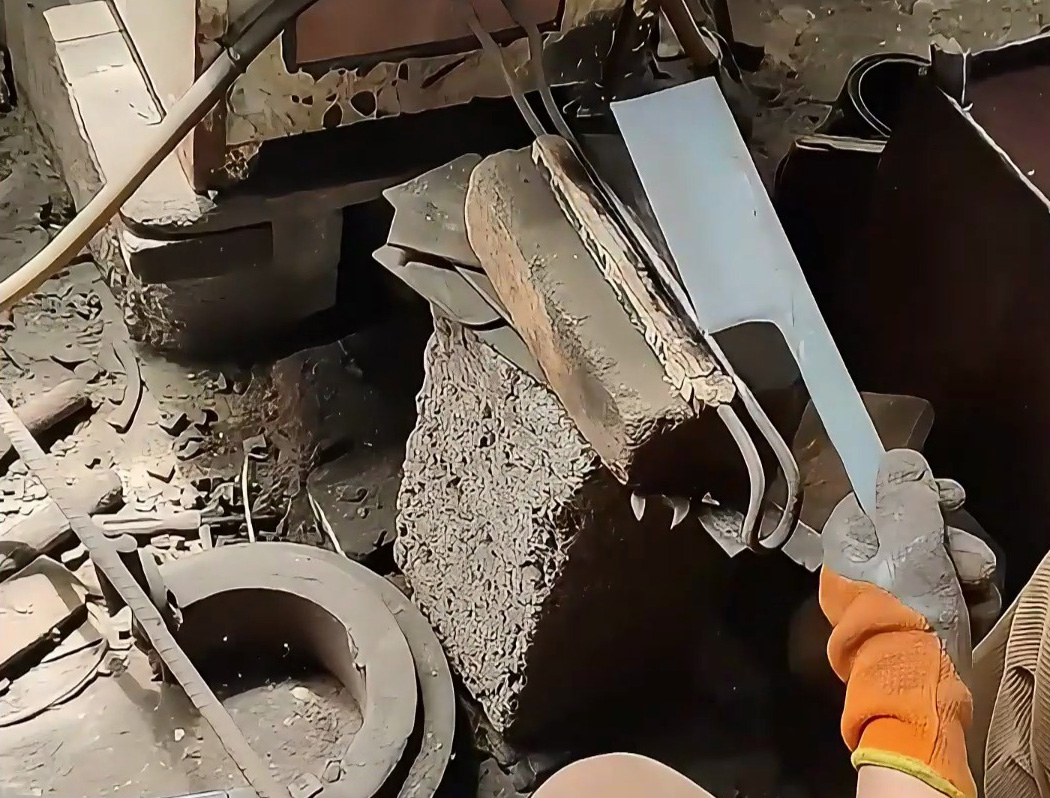 揭秘高頻淬火機(jī)：為什么它能成為刀具淬火的秘密武器？