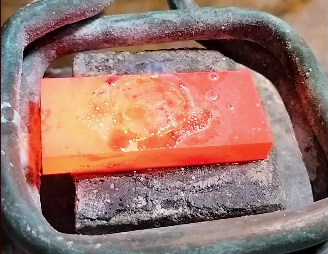 ?高頻釬焊機(jī)專(zhuān)業(yè)焊接教程：硬質(zhì)合金與鋼件這樣焊接才牢固結(jié)合！