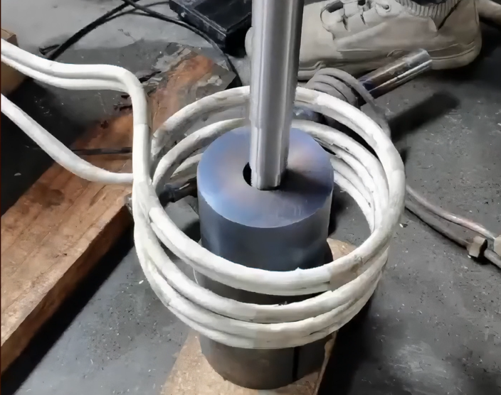 高頻加熱機(jī)熱配合工藝全過程揭秘！高效電機(jī)轉(zhuǎn)子熱裝配，應(yīng)力小、精度高！