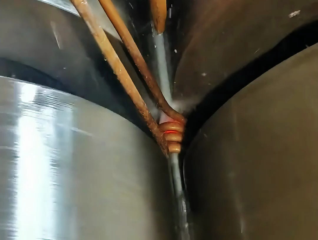 淬火還能這樣玩？同步噴水冷卻，高頻淬火設(shè)備性能直接拉滿！